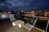 Widok z tarasu Hotelu Lanchid 19 Budapeszt - design hotel nad Dunajem, w Budzie, pod zamkiem królewskim Widok z tarasu Hotelu Lanchid 19 Budapeszt - design hotel nad Dunajem, w Budzie, pod zamkiem królewskim